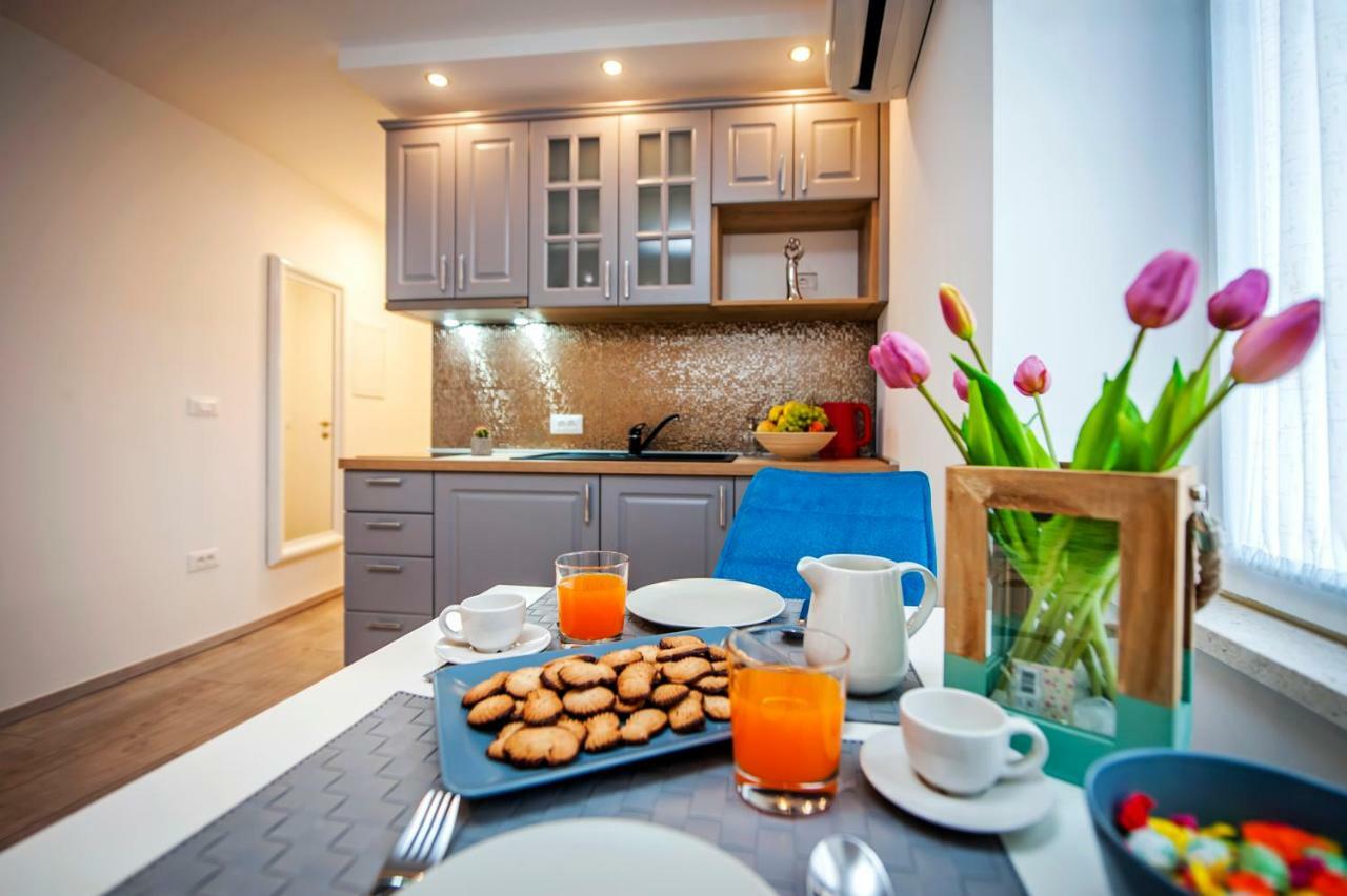 Studio Apartment Kris Rovinj Exteriör bild