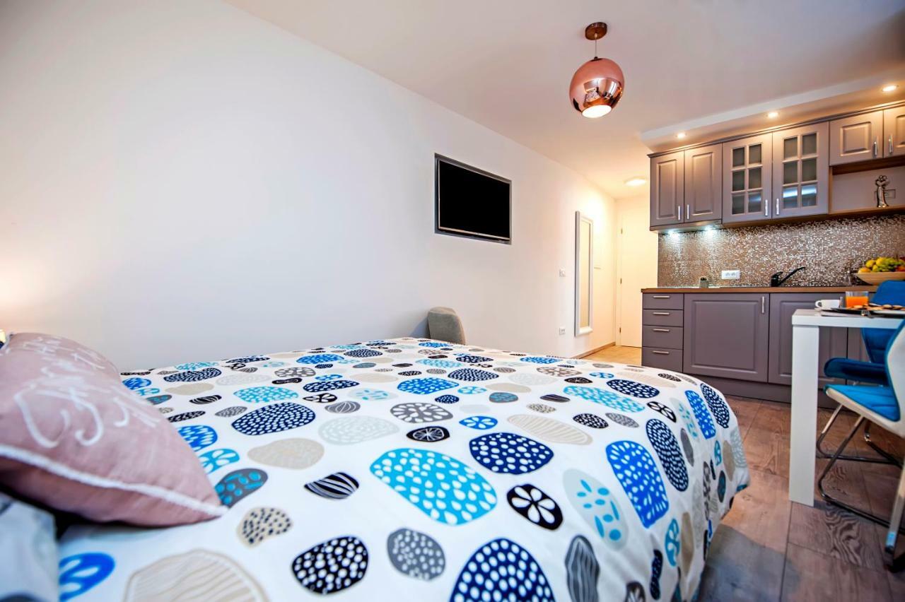 Studio Apartment Kris Rovinj Exteriör bild